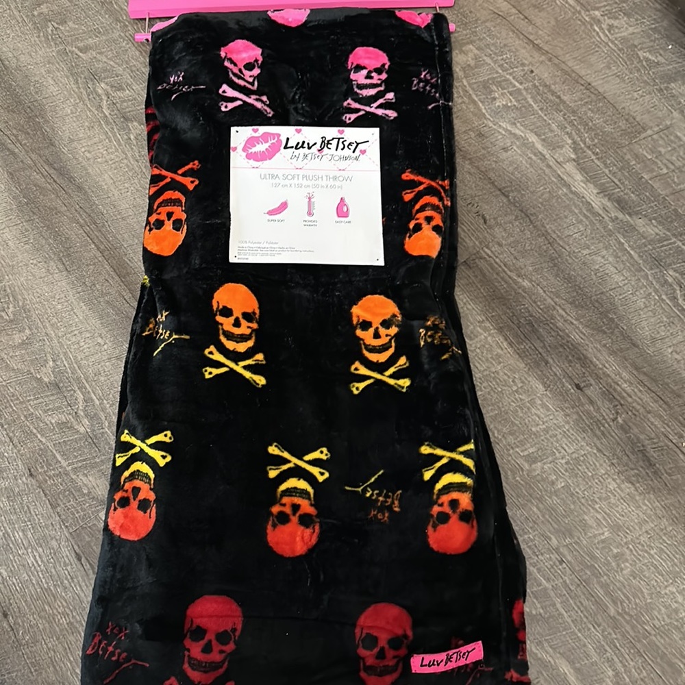 Betsey Johnson Skull Halloween blanket